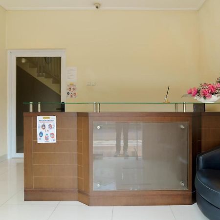 Dago Suites Syariah Cikarang Mitra Reddoorz Bekasi Extérieur photo