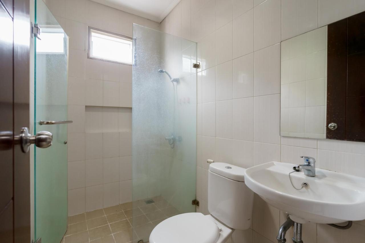 Dago Suites Syariah Cikarang Mitra Reddoorz Bekasi Extérieur photo