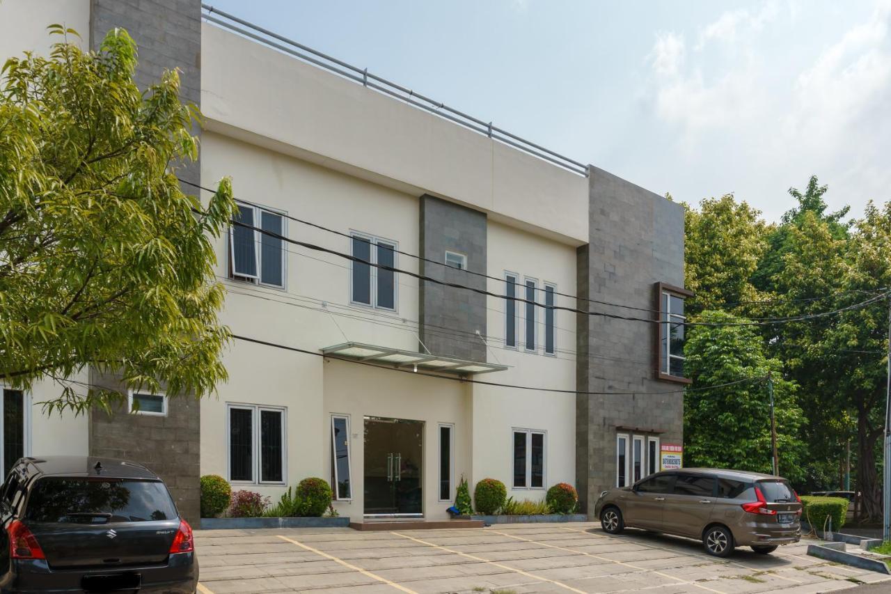 Dago Suites Syariah Cikarang Mitra Reddoorz Bekasi Extérieur photo